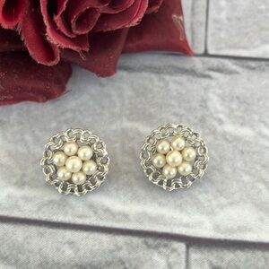 RARE TRIFARI CROWN 50/60’s faux pearl round shaped clip on earrings